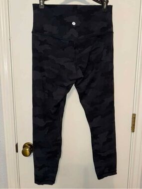 Lululemon black camo align